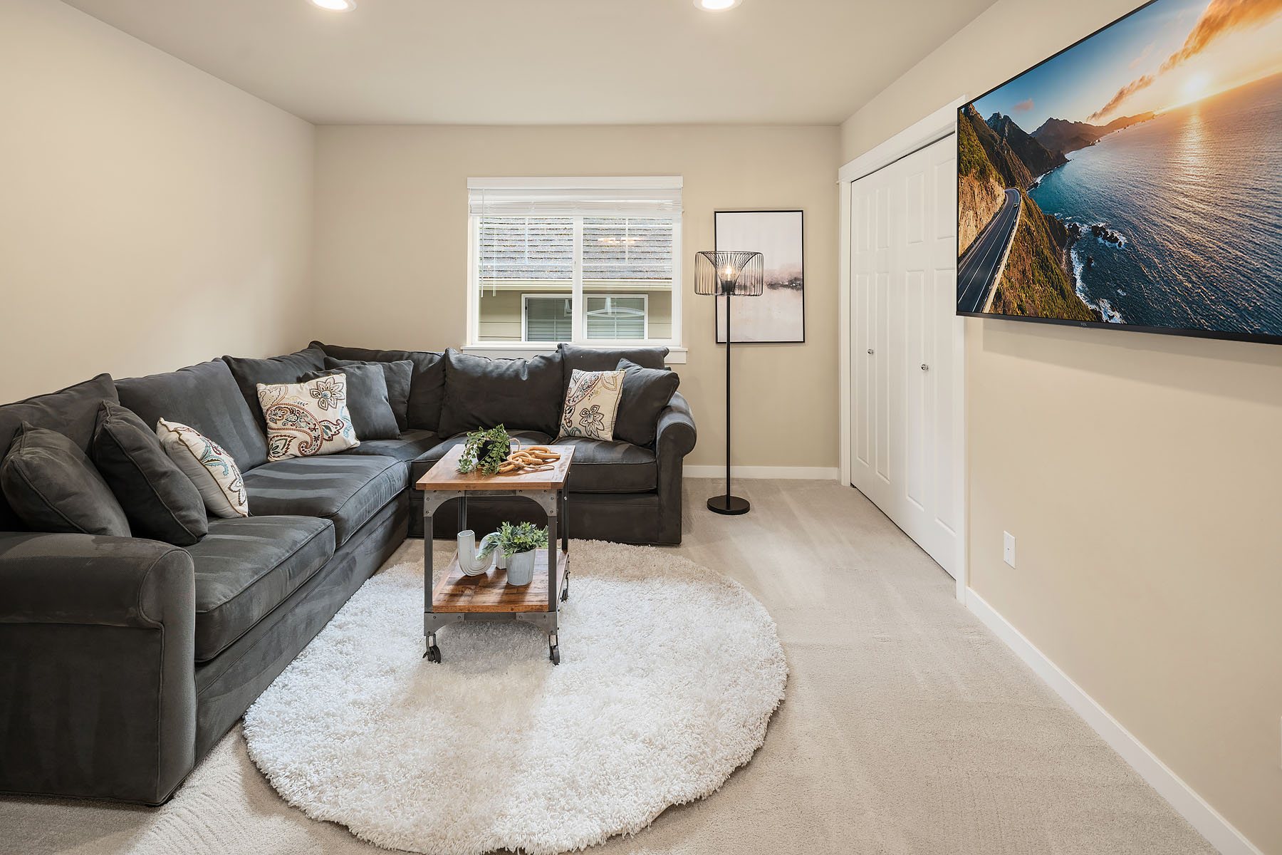 Bothell, Washington, 98021, United States, 4 Bedrooms Bedrooms, ,2 BathroomsBathrooms,Residential,Forsale,1990720