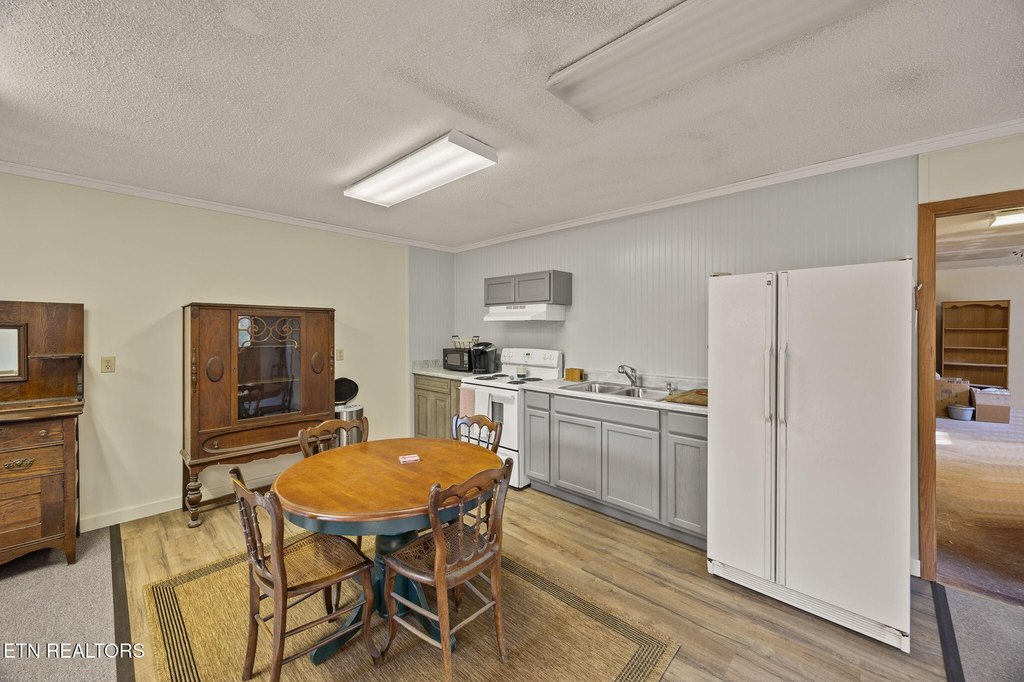 Crossville, Tennessee, 38572, United States, 3 Bedrooms Bedrooms, ,3 BathroomsBathrooms,Residential,Forsale,1996602