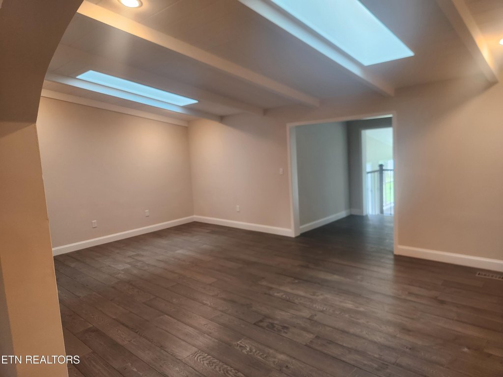 Crossville, Tennessee, 38572, United States, 3 Bedrooms Bedrooms, ,2.5 BathroomsBathrooms,Residential,Forsale,1952853