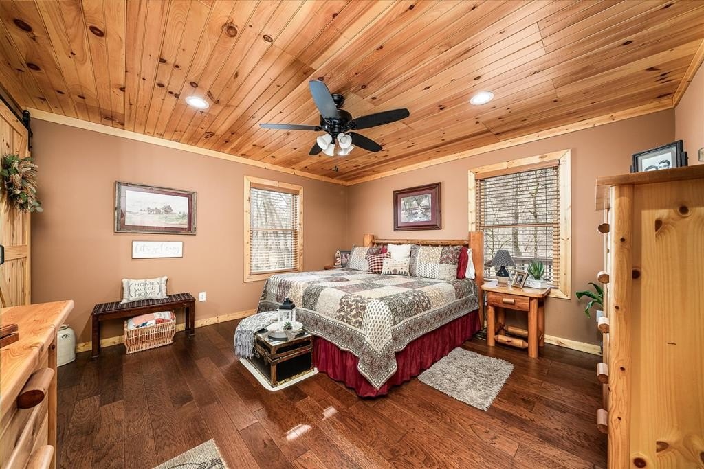 Celina, Tennessee, 38551, United States, 4 Bedrooms Bedrooms, ,2.5 BathroomsBathrooms,Residential,Forsale,1886012