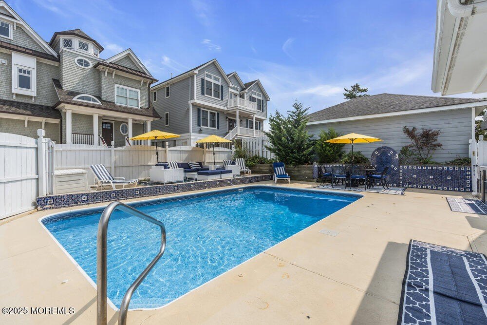 Point Pleasant Beach, New Jersey, 08742, United States, 5 Bedrooms Bedrooms, ,3 BathroomsBathrooms,Residential,Forsale,2003969