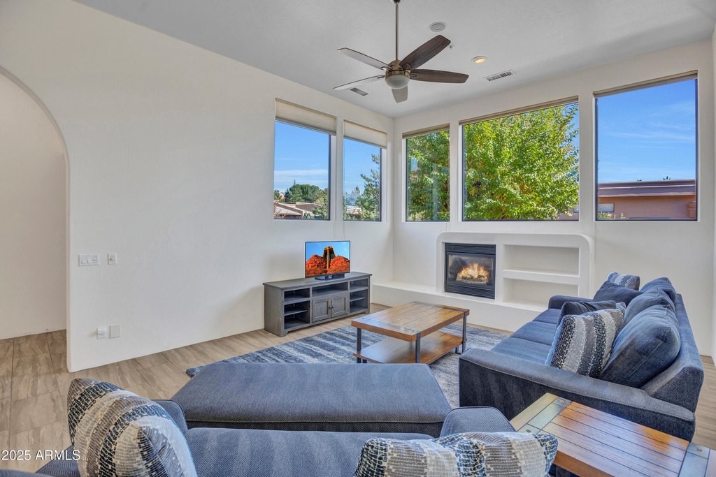 Sedona, Arizona, 86336, United States, 2 Bedrooms Bedrooms, ,2 BathroomsBathrooms,Residential,Forsale,2004616