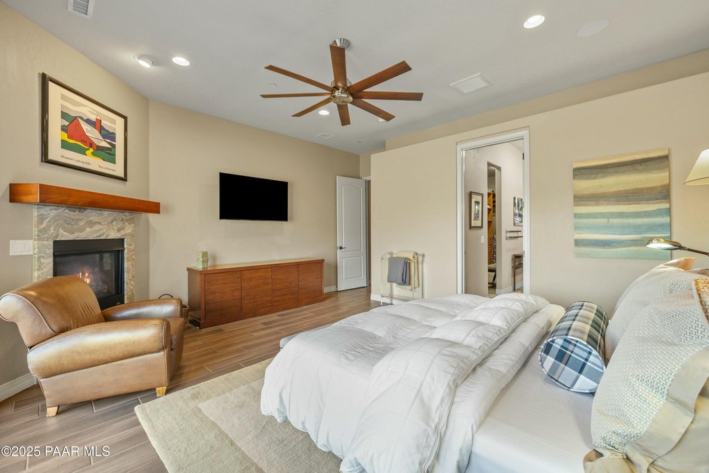 Prescott, Arizona, 86301, United States, 3 Bedrooms Bedrooms, ,5 BathroomsBathrooms,Residential,Forsale,2011280