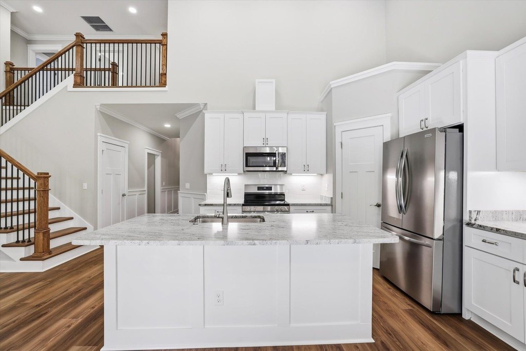 Tallahassee, Florida, 32312, United States, 5 Bedrooms Bedrooms, ,3.5 BathroomsBathrooms,Residential,Forsale,1995099