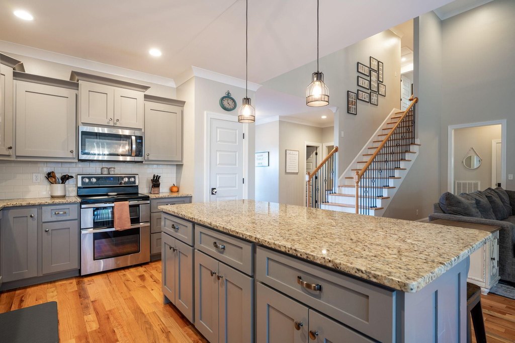 Harrison, Tennessee, 37341, United States, 4 Bedrooms Bedrooms, ,2.5 BathroomsBathrooms,Residential,Forsale,2004674