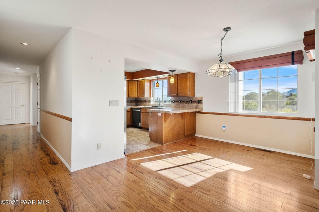 Prescott, Arizona, 86301, United States, 3 Bedrooms Bedrooms, ,6.5 BathroomsBathrooms,Residential,Forsale,2011291