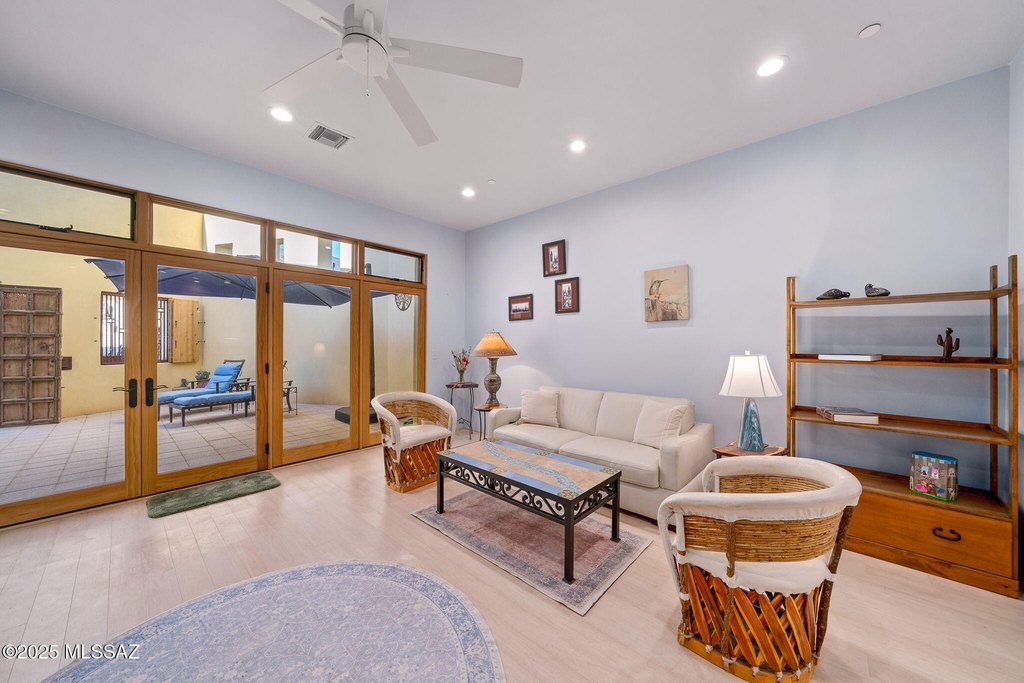 Tucson, Arizona, 85745, United States, 2 Bedrooms Bedrooms, ,2 BathroomsBathrooms,Residential,Forsale,2004419