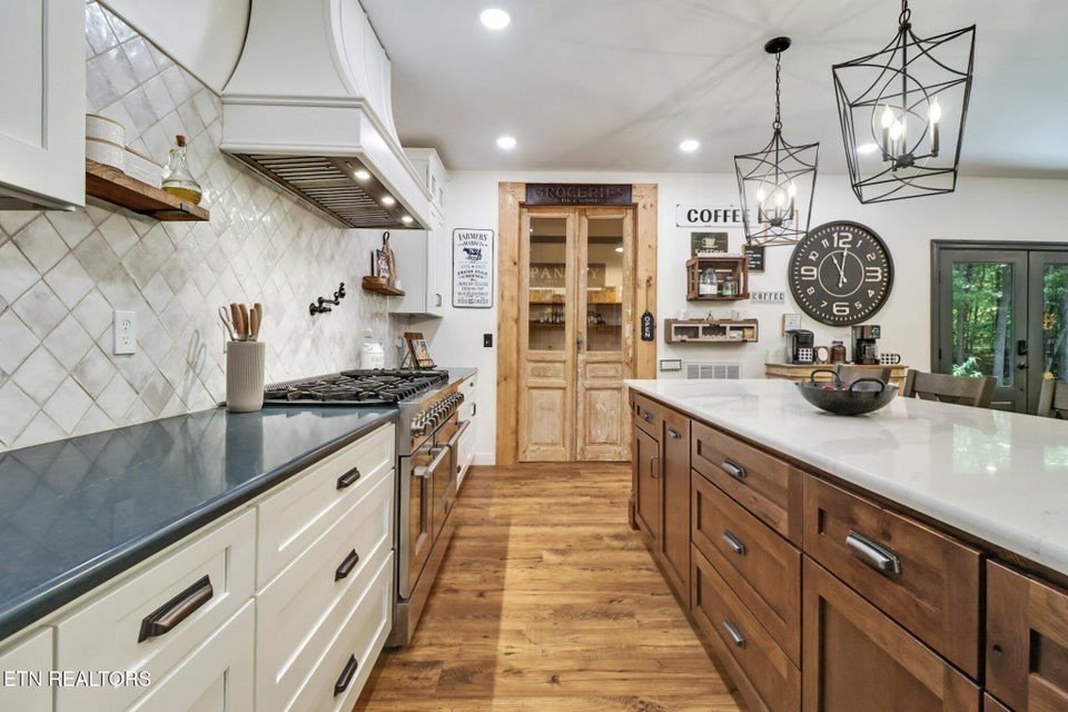 Jamestown, Tennessee, 38556, United States, 3 Bedrooms Bedrooms, ,2.5 BathroomsBathrooms,Residential,Forsale,1968510