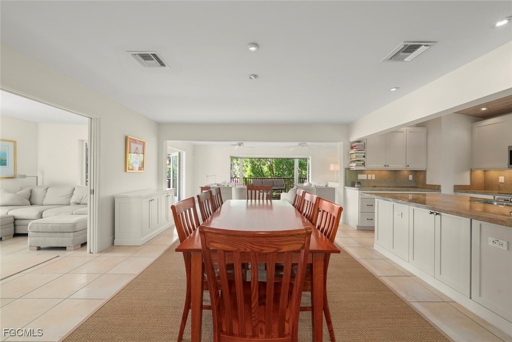 Sanibel, Florida, 33957, United States, 4 Bedrooms Bedrooms, ,4 BathroomsBathrooms,Residential,Forsale,1998632