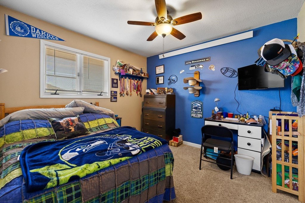 Custer, South Dakota, 57730, United States, 5 Bedrooms Bedrooms, ,2 BathroomsBathrooms,Residential,Forsale,2011080