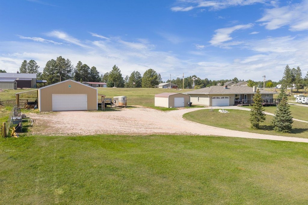 Custer, South Dakota, 57730, United States, 5 Bedrooms Bedrooms, ,2 BathroomsBathrooms,Residential,Forsale,2011080