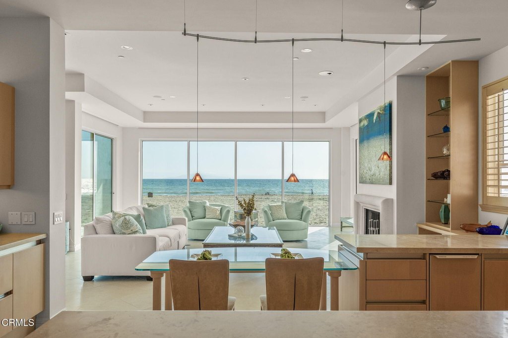 Oxnard, California, 93035, United States, 4 Bedrooms Bedrooms, ,5.5 BathroomsBathrooms,Residential,Forsale,2004314