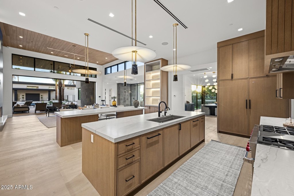 Scottsdale, Arizona, 85254, United States, 6 Bedrooms Bedrooms, ,6.5 BathroomsBathrooms,Residential,Forsale,2004934