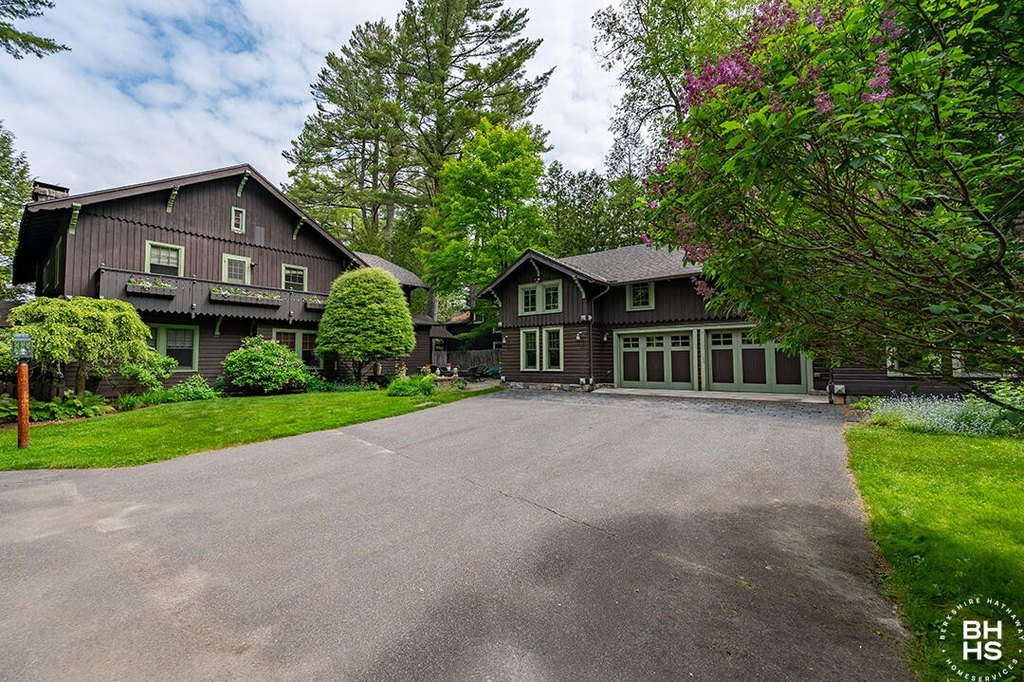 Lake Placid, New York, 12946, United States, 10 Bedrooms Bedrooms, ,7.5 BathroomsBathrooms,Residential,Forsale,1999413