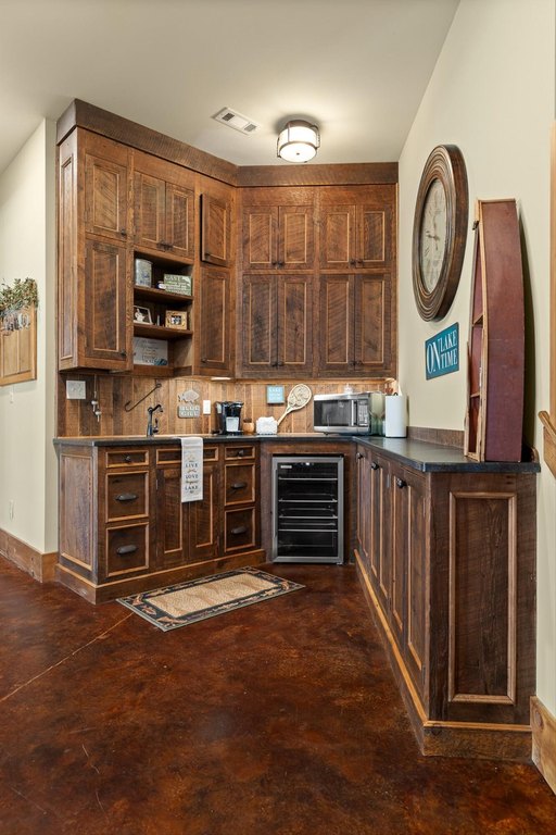 Ten Mile, Tennessee, 37880, United States, 3 Bedrooms Bedrooms, ,3.5 BathroomsBathrooms,Residential,Forsale,2009597