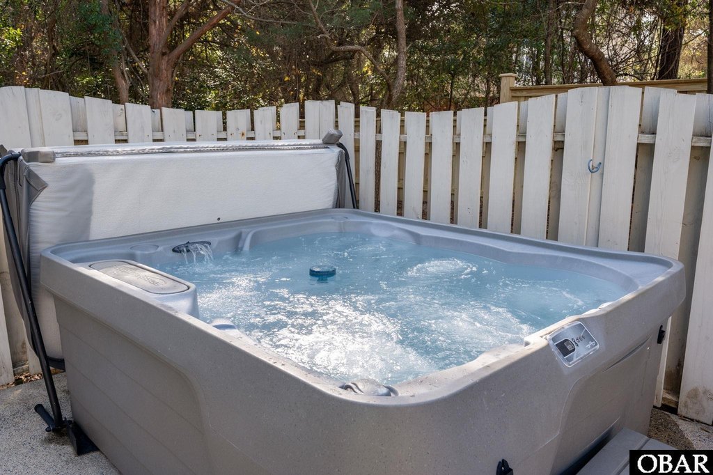 Southern Shores, North Carolina, 27949, United States, 4 Bedrooms Bedrooms, ,3 BathroomsBathrooms,Residential,Forsale,2004895