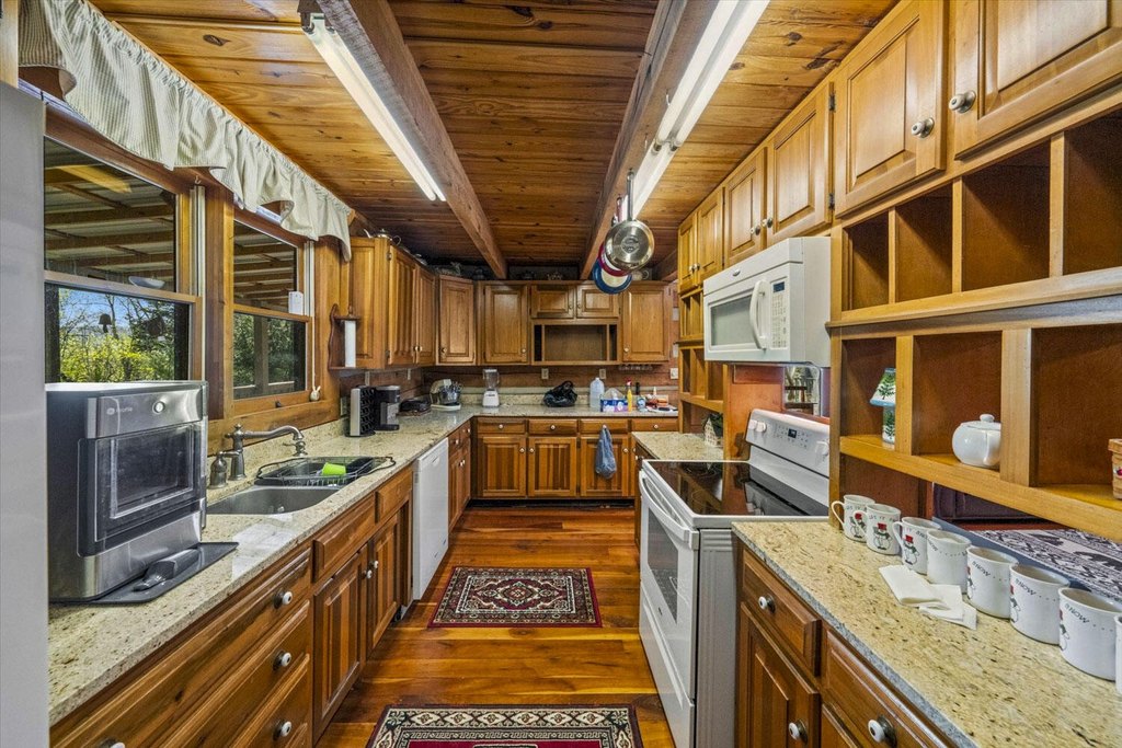 Jefferson City, Tennessee, 37760, United States, 3 Bedrooms Bedrooms, ,2 BathroomsBathrooms,Residential,Forsale,2002623