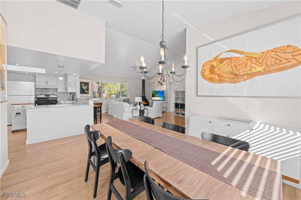 Sanibel, Florida, 33957, United States, 2 Bedrooms Bedrooms, ,2 BathroomsBathrooms,Residential,Forsale,2004790