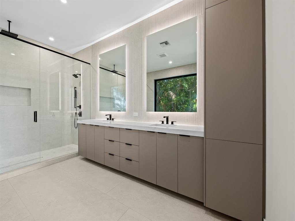 Fort Lauderdale, Florida, 33304, United States, 3 Bedrooms Bedrooms, ,2.5 BathroomsBathrooms,Residential,Forsale,2004485