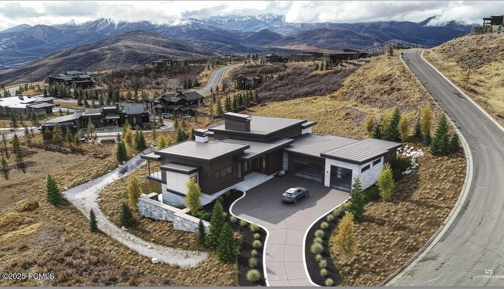 Kamas, Utah, 84036, United States, 5 Bedrooms Bedrooms, ,5.5 BathroomsBathrooms,Residential,Forsale,1994169