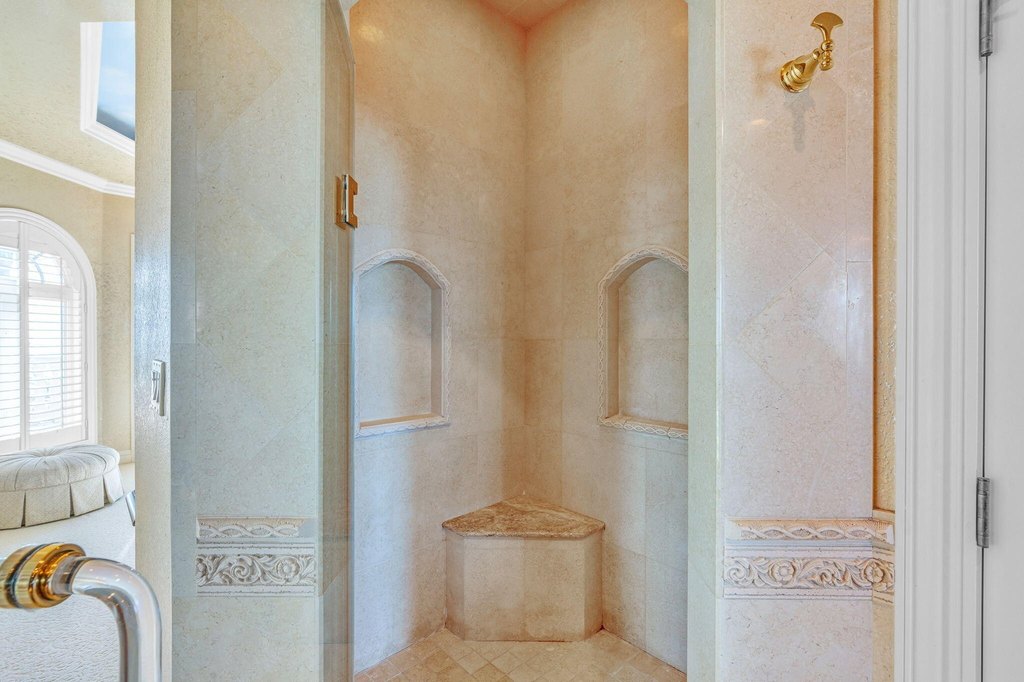 Key Colony, Florida, 33051, United States, 4 Bedrooms Bedrooms, ,5 BathroomsBathrooms,Residential,Forsale,2011629