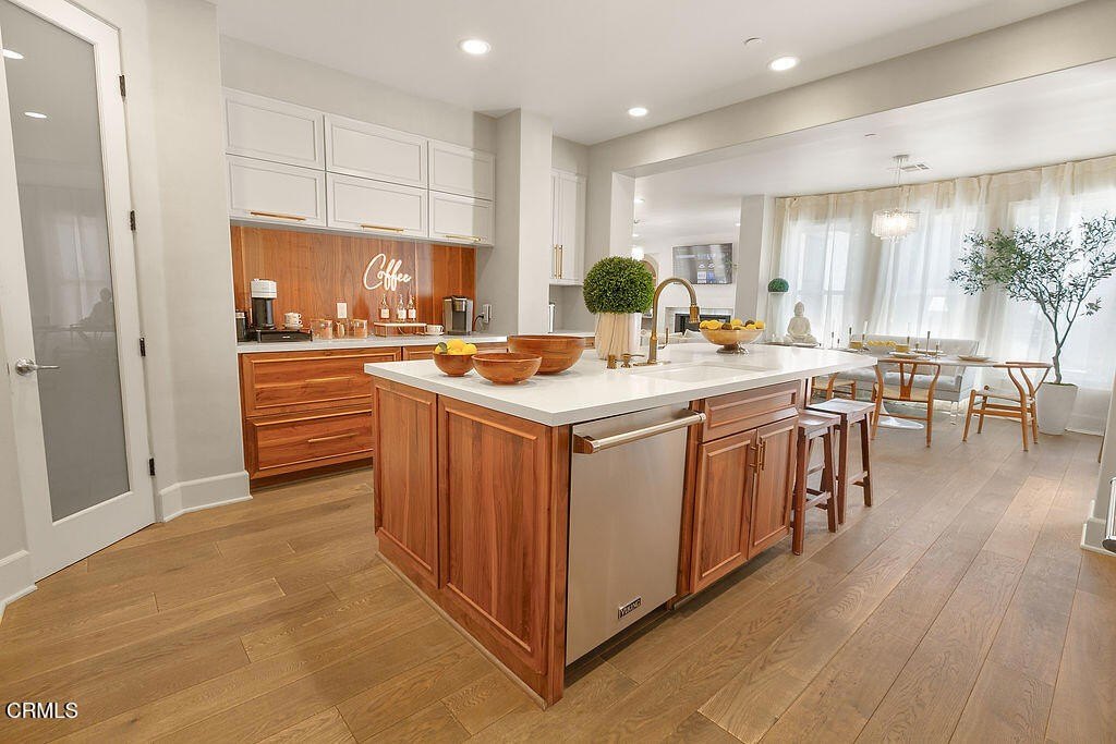 Thousand Oaks, California, 91362, United States, 4 Bedrooms Bedrooms, ,3.5 BathroomsBathrooms,Residential,Forsale,2004525