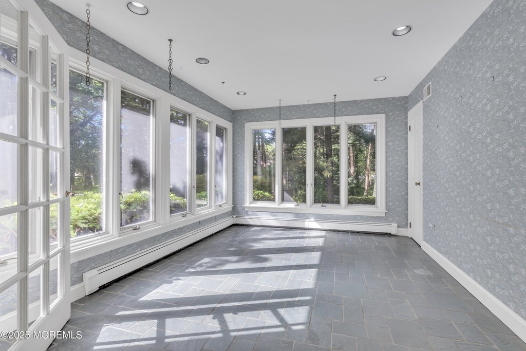 Brielle, New Jersey, 08730, United States, 5 Bedrooms Bedrooms, ,4.5 BathroomsBathrooms,Residential,Forsale,1984560