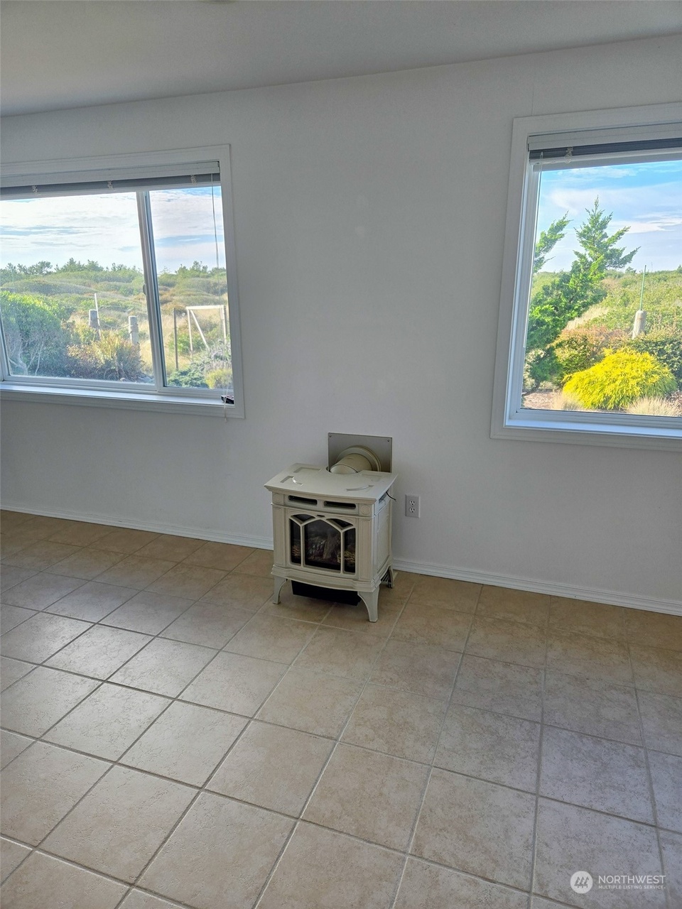 Ocean Shores, Washington, 98569, United States, 4 Bedrooms Bedrooms, ,3 BathroomsBathrooms,Residential,Forsale,2004449