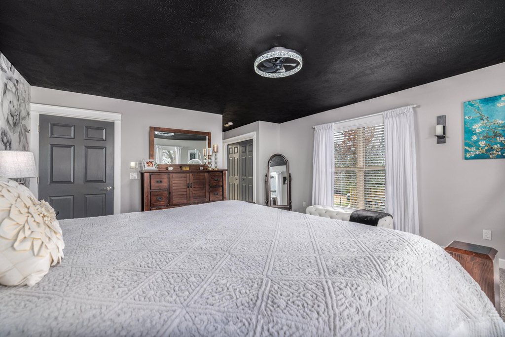 Talbott, Tennessee, 37877, United States, 5 Bedrooms Bedrooms, ,4.5 BathroomsBathrooms,Residential,Forsale,2002624