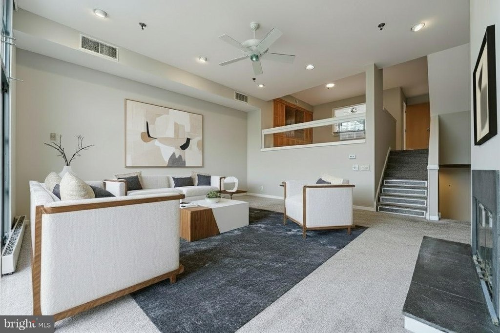 PHILADELPHIA, Pennsylvania, 19106, United States, 2 Bedrooms Bedrooms, ,2.5 BathroomsBathrooms,Residential,Forsale,2004202