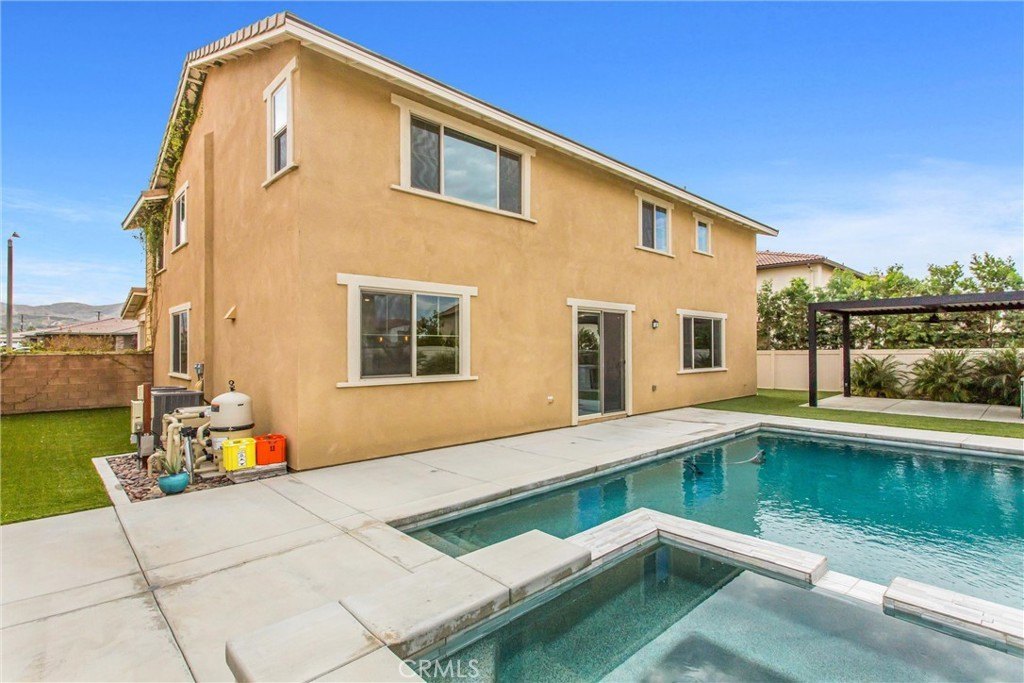 Loma Linda, California, 92354, United States, 5 Bedrooms Bedrooms, ,3 BathroomsBathrooms,Residential,Forsale,2007697