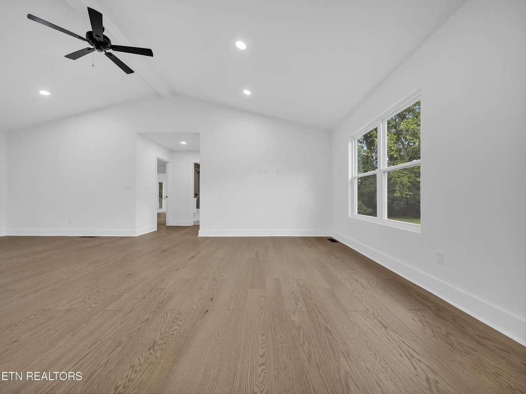 Maryville, Tennessee, 37801, United States, 3 Bedrooms Bedrooms, ,3 BathroomsBathrooms,Residential,Forsale,1973600