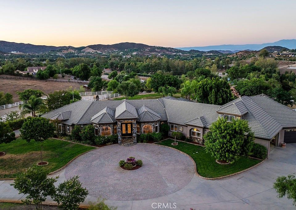 Murrieta, California, 92562, United States, 5 Bedrooms Bedrooms, ,5 BathroomsBathrooms,Residential,Forsale,2004225