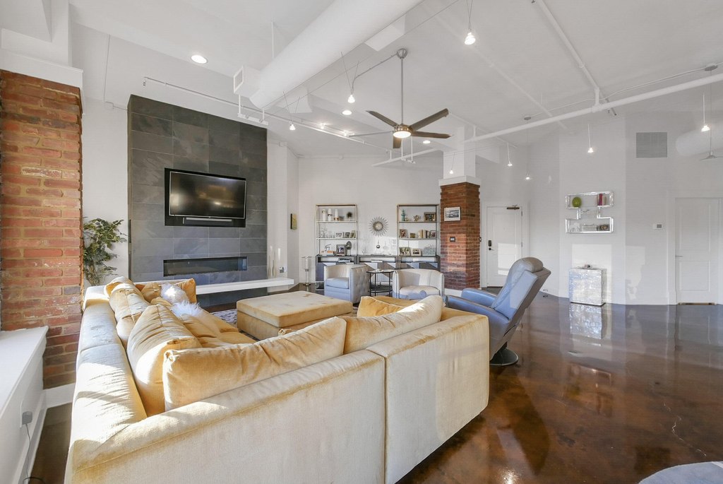 Chattanooga, Tennessee, 37402, United States, 2 Bedrooms Bedrooms, ,2 BathroomsBathrooms,Residential,Forsale,2004676