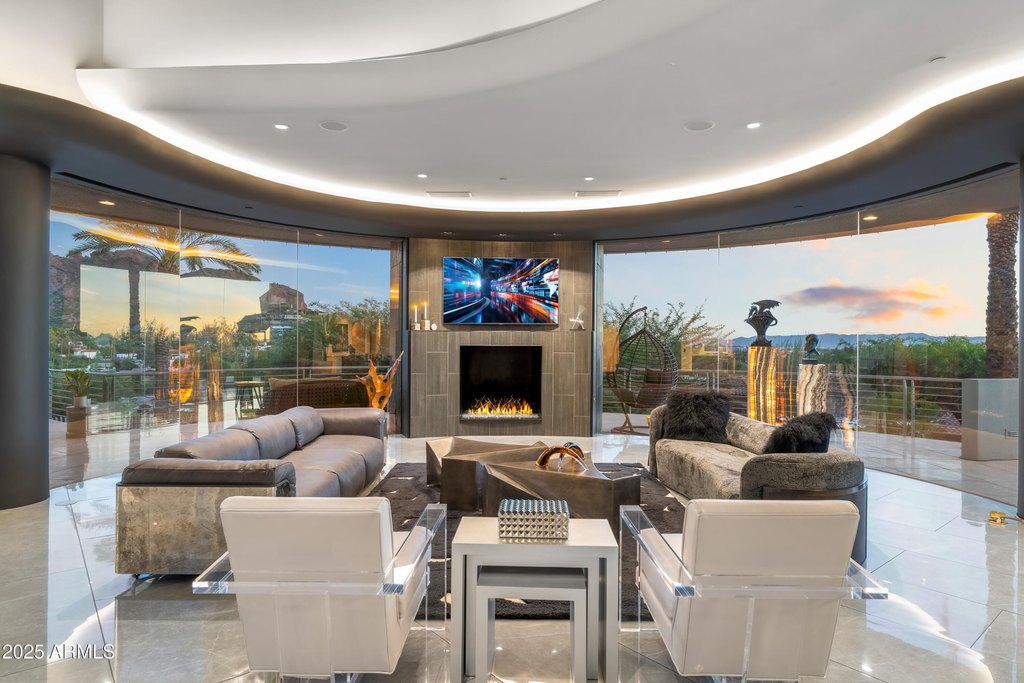 Paradise Valley, Arizona, 85253, United States, 5 Bedrooms Bedrooms, ,6.5 BathroomsBathrooms,Residential,Forsale,2004936