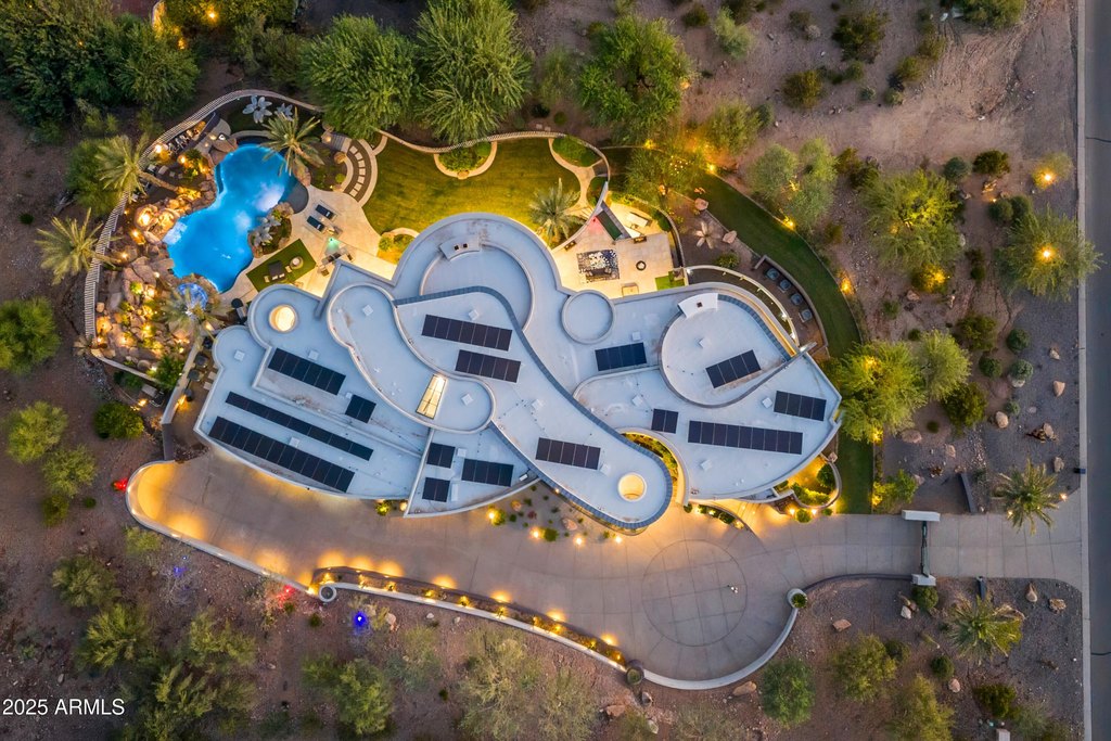 Paradise Valley, Arizona, 85253, United States, 5 Bedrooms Bedrooms, ,6.5 BathroomsBathrooms,Residential,Forsale,2004936