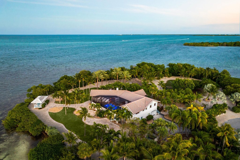 Marathon, Florida, 33050, United States, 3 Bedrooms Bedrooms, ,2.5 BathroomsBathrooms,Residential,Forsale,2011131