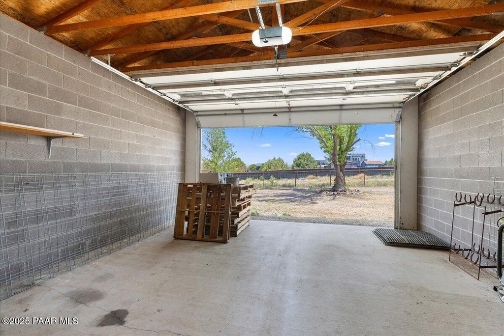 Paulden, Arizona, 86334, United States, 3 Bedrooms Bedrooms, ,2.5 BathroomsBathrooms,Residential,Forsale,1903147