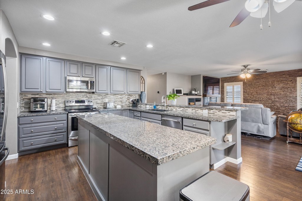 Mesa, Arizona, 85212, United States, 4 Bedrooms Bedrooms, ,3 BathroomsBathrooms,Residential,Forsale,2004920