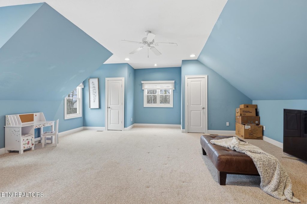 Kingston, Tennessee, 37763, United States, 4 Bedrooms Bedrooms, ,3.5 BathroomsBathrooms,Residential,Forsale,1893802