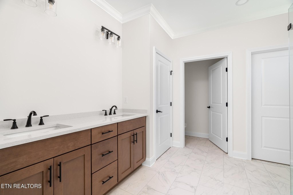 Maryville, Tennessee, 37801, United States, 3 Bedrooms Bedrooms, ,3 BathroomsBathrooms,Residential,Forsale,1942429