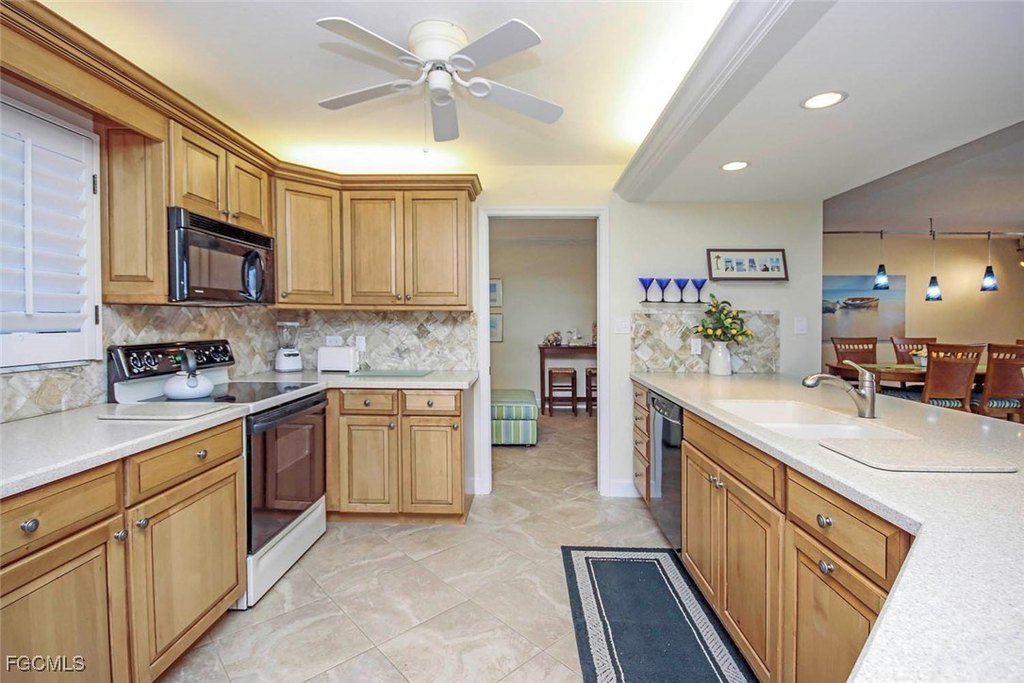 Sanibel, Florida, 33957, United States, 2 Bedrooms Bedrooms, ,2 BathroomsBathrooms,Residential,Forsale,2004805