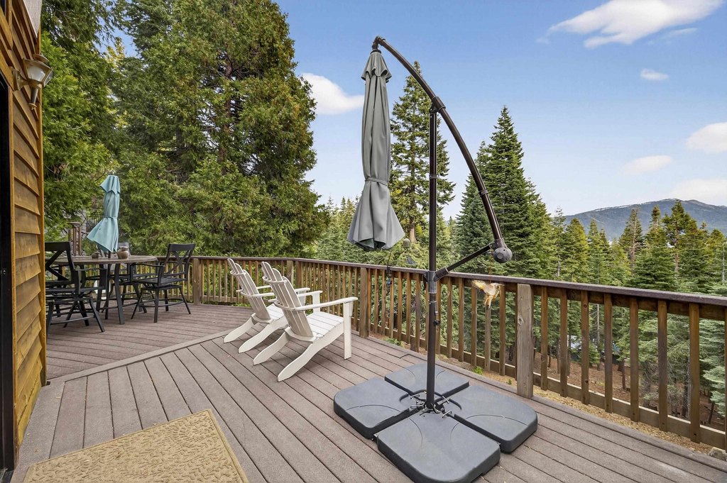 Lake Almanor, California, 96137, United States, 3 Bedrooms Bedrooms, ,2.5 BathroomsBathrooms,Residential,Forsale,2012842