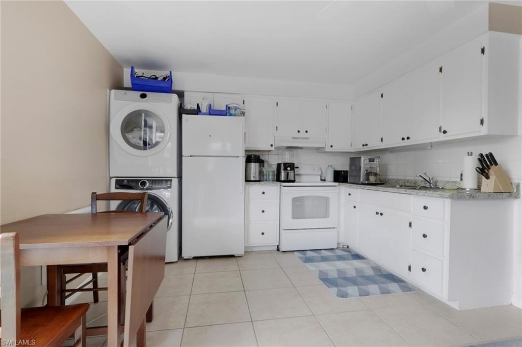 NAPLES, Florida, 34108, United States, 4 Bedrooms Bedrooms, ,2 BathroomsBathrooms,Residential,Forsale,2004807