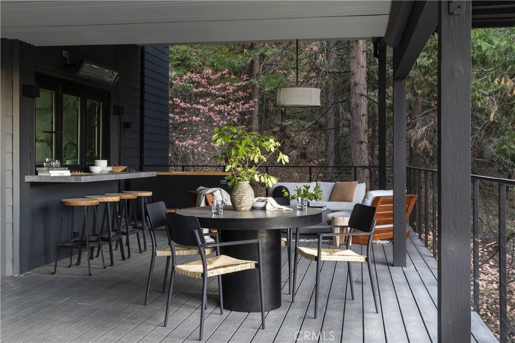 Lake Arrowhead, California, 92352, United States, 5 Bedrooms Bedrooms, ,5 BathroomsBathrooms,Residential,Forsale,2004865