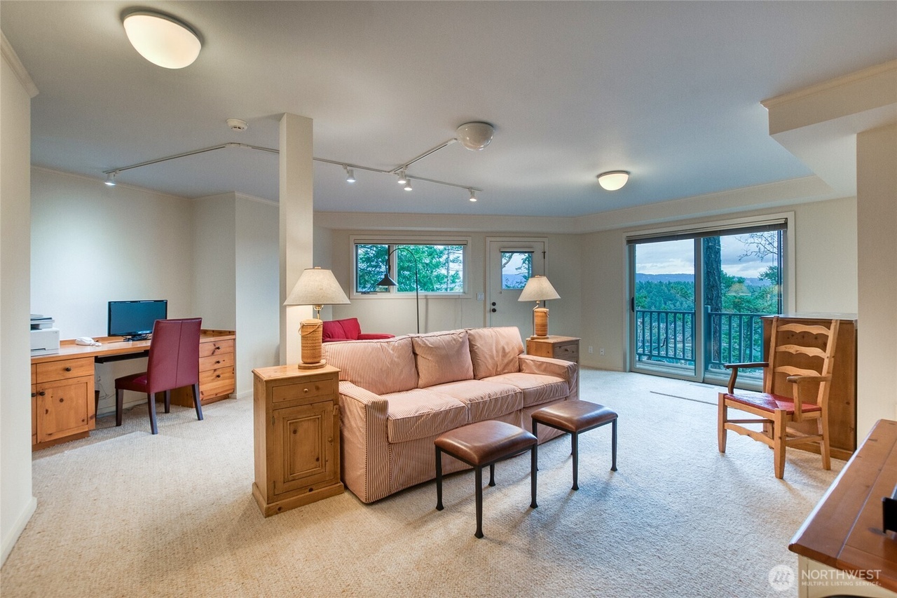 Eastsound, Washington, 98243, United States, 3 Bedrooms Bedrooms, ,2.5 BathroomsBathrooms,Residential,Forsale,2004457