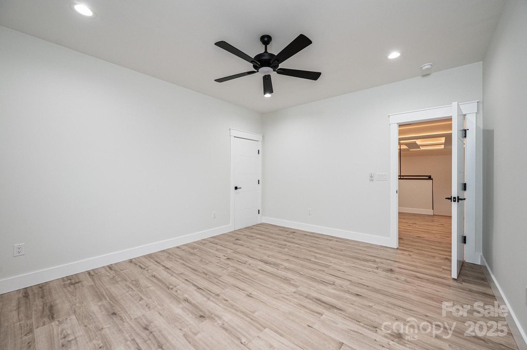 Hickory, North Carolina, 28601, United States, 4 Bedrooms Bedrooms, ,3 BathroomsBathrooms,Residential,Forsale,2007717