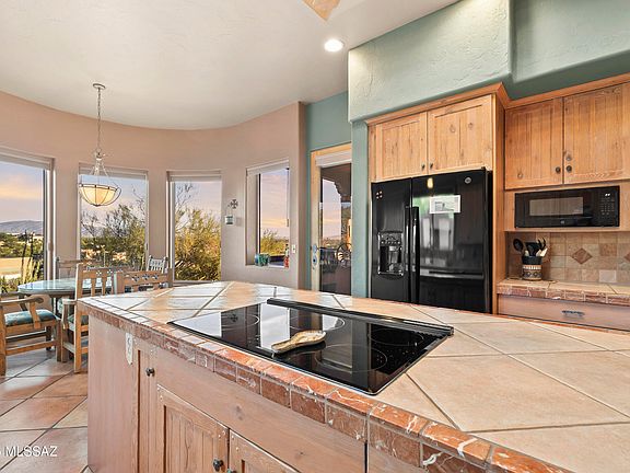 Tucson, Arizona, 85718, United States, 4 Bedrooms Bedrooms, ,4 BathroomsBathrooms,Residential,Forsale,2004425