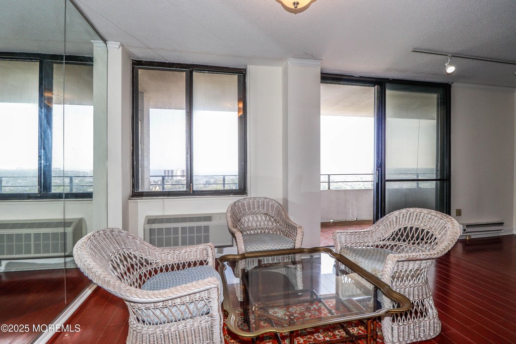 Monmouth Beach, New Jersey, 07750, United States, 1 Bedroom Bedrooms, ,1.5 BathroomsBathrooms,Residential,Forsale,2012963