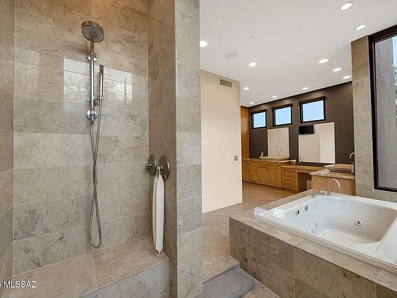 Oro Valley, Arizona, 85755, United States, 3 Bedrooms Bedrooms, ,4 BathroomsBathrooms,Residential,Forsale,2004446